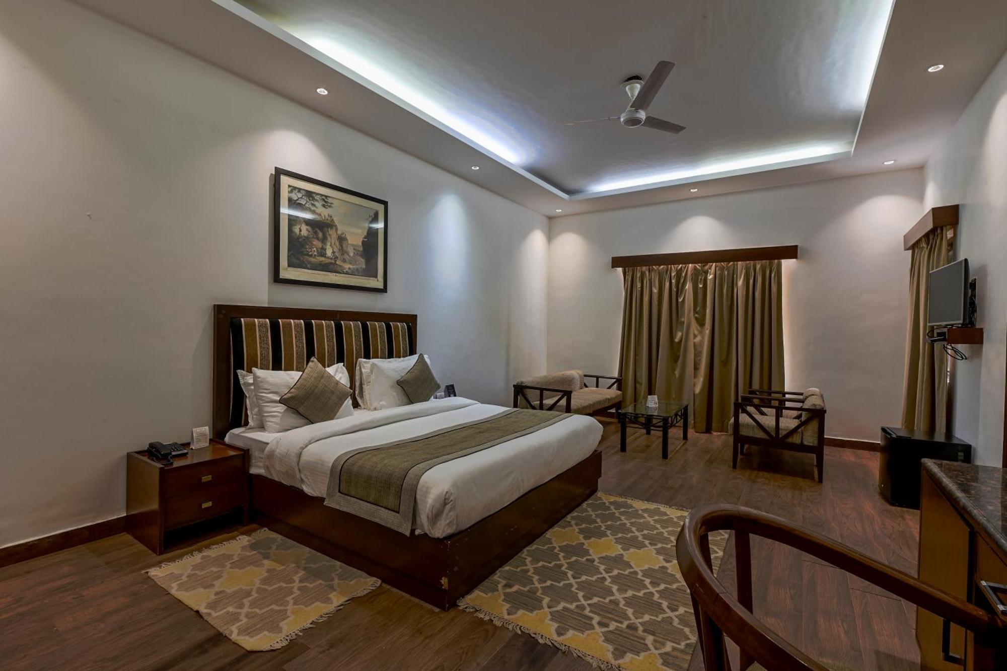 Welcomheritage Tarangi Ramganga Resort Marchula Esterno foto